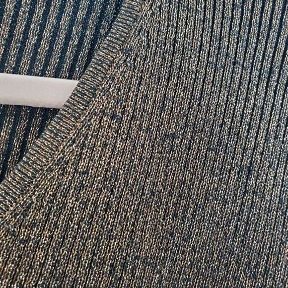 Chico's silk blend v-neck metallic sweater - Picture 4 of 14